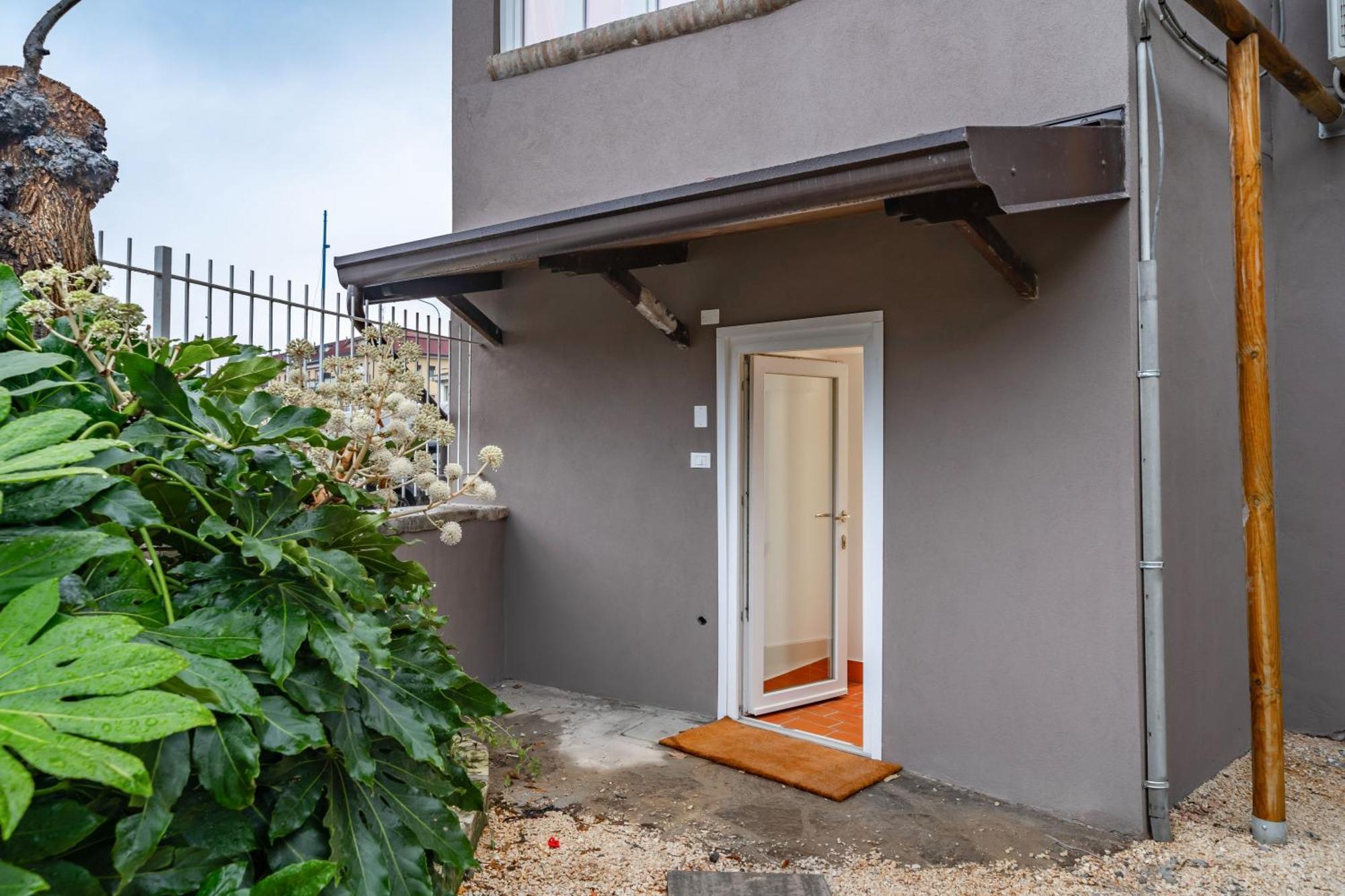 Cascina Conicchio - Metro Station - By Host4U Apartment Brescia Exterior photo